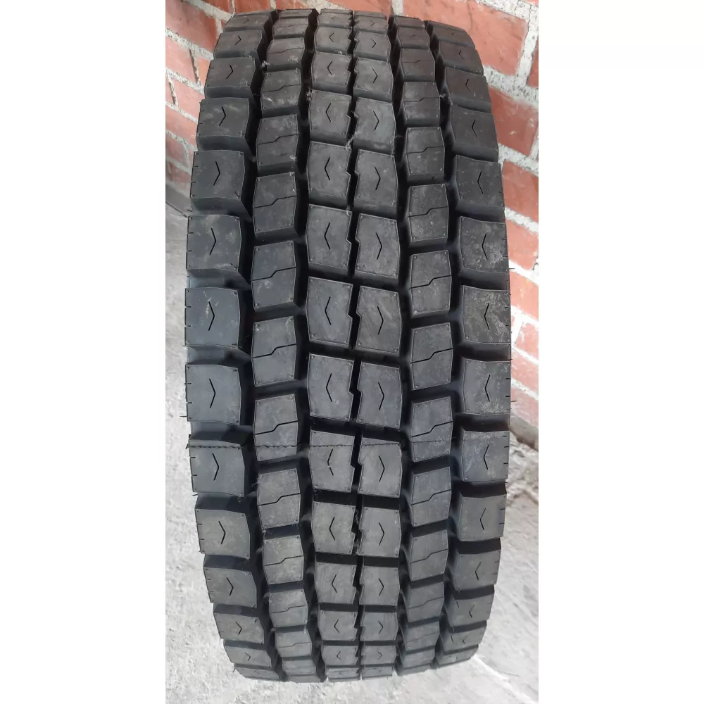 Грузовая шина 305/70 R19,5 Long March LM-329 18PR в Верхнем Тагиле