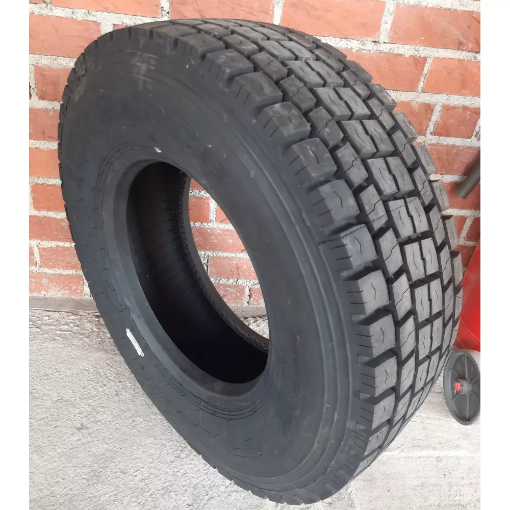 Грузовая шина 305/70 R19,5 Long March LM-329 18PR в Верхнем Тагиле